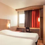 Ibis Sur Seine - Gennevilliers 3*