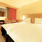 Ibis Sur Seine - Gennevilliers 3* Épinay-sur-Seine