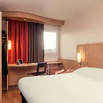 Ibis Sur Seine - Gennevilliers 3* Épinay-sur-Seine