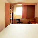 Ibis Sur Seine - Gennevilliers 3*