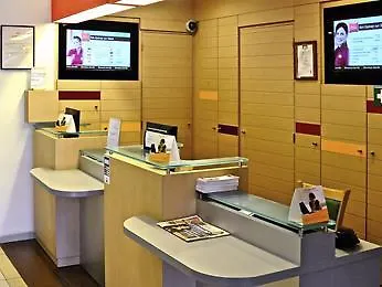 Ibis Sur Seine - Gennevilliers 3* Épinay-sur-Seine